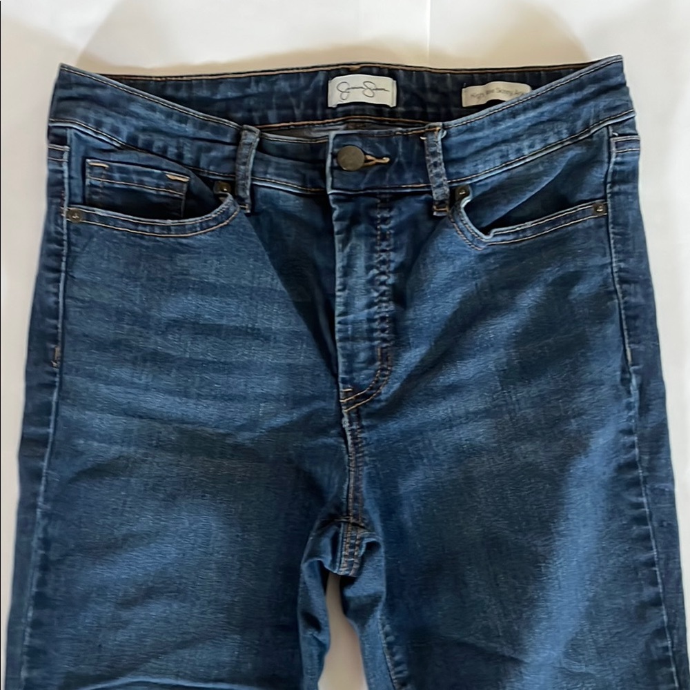 Jessica Simpson High Rise Blue Jeans Versatile Denim woman’s size 6 blue skinny